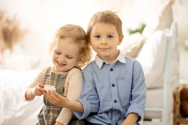 Happy Children Siblings Enjoying Easter Holiday Together Tradition Handmade Twig — Stock fotografie