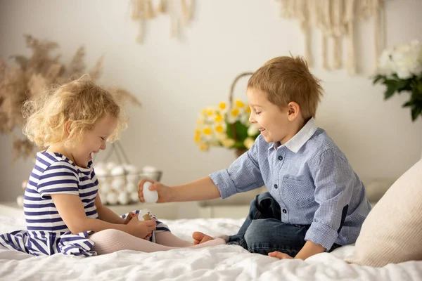 Happy Children Siblings Enjoying Easter Holiday Together Tradition Handmade Twig — Stock Photo, Image