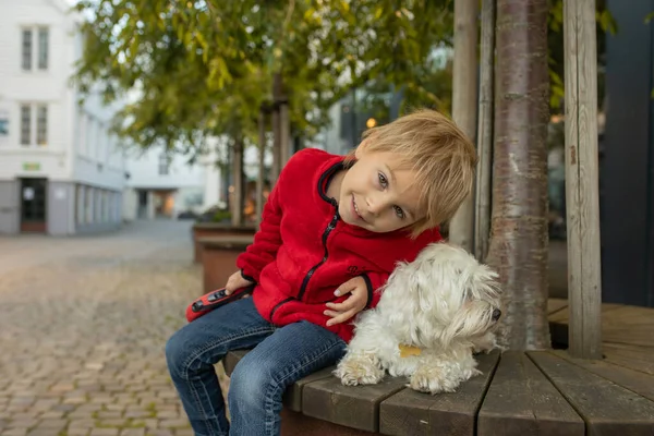 Family Visiting Town Mandal Norway Enjoying Amazing Views Kids Playing — Foto Stock