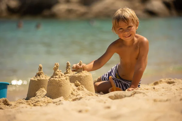 Happy Child Beach Enjoying Summer Playing Greece Halkidiki — Foto Stock