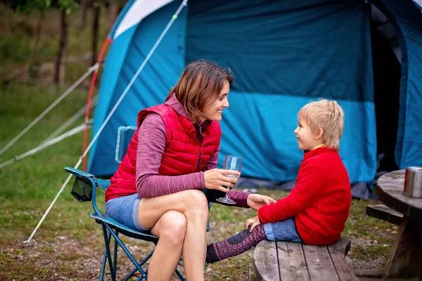 Mother Child Sitting Front Tent Drinking Having Family Time Together — Stockfoto
