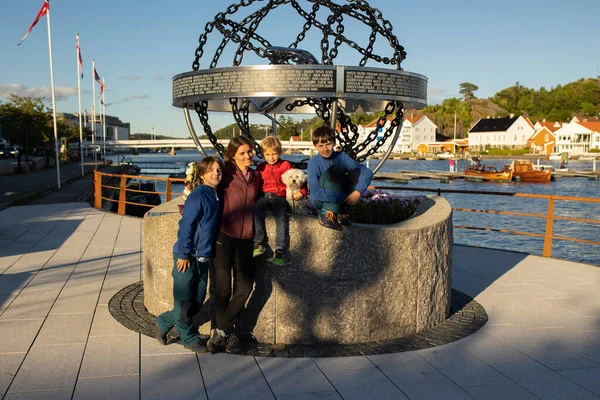 Family Visiting Town Mandal Norway Enjoying Amazing Views Kids Playing — Stock Photo, Image