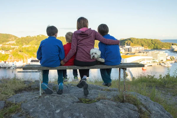 Family Visiting Town Mandal Norway View Viewpoint Uranienborg City Mandal — Stock Photo, Image