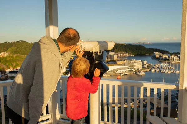 Family Visiting Town Mandal Norway View Viewpoint Uranienborg City Mandal — Stock Photo, Image