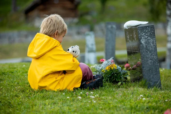 Sad Little Child Blond Boy Standing Rain Cemetery Sad Person — Stock fotografie