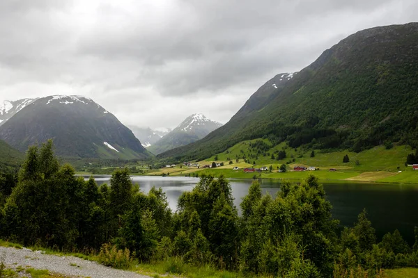 People Children Enjoying Amazing Views Norway Fjords Mountains Other Beautiful — Stock fotografie