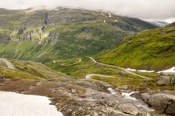 Φιόρδ Χιονισμένα Βουνά Στη Νορβηγία Ψηλά Στα Βουνά — Φωτογραφία Αρχείου