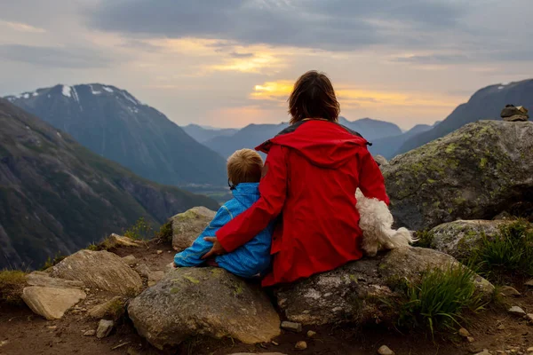 Family Children Dog Hiking Litlefjellet Sunset Enjoying Amazing View Top — Zdjęcie stockowe