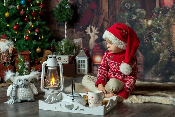 Cute Toddler Child Boy Christmas Outfit Playing Wooden Cabin Christmas — Stock Photo, Image