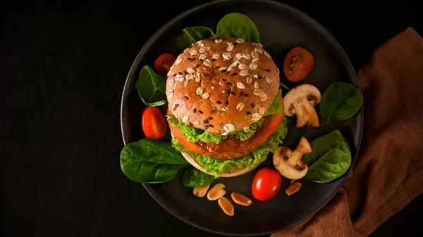 Vista Dall Alto Sopra Vista Piatto Delizioso Hamburger Vegano Con — Foto Stock