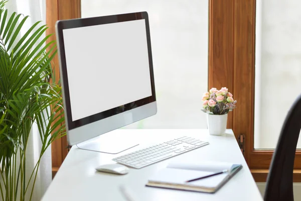 Simple Office Workstation Desktop Computer Office Supplies Table Window Close — Stock Photo, Image