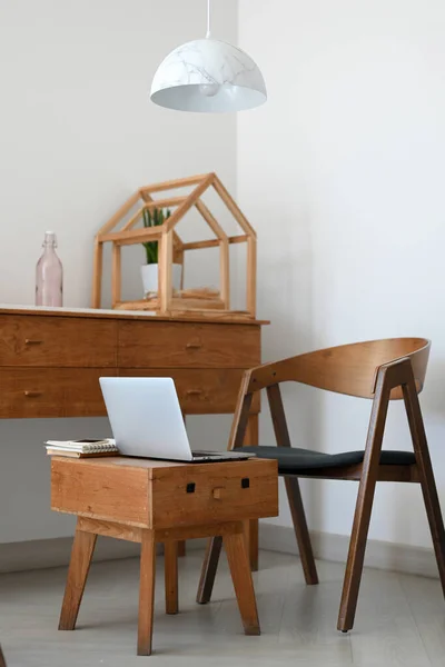 Espacio Trabajo Doméstico Portátil Nórdico Escandinavo Mínimo Con Muebles Madera — Foto de Stock