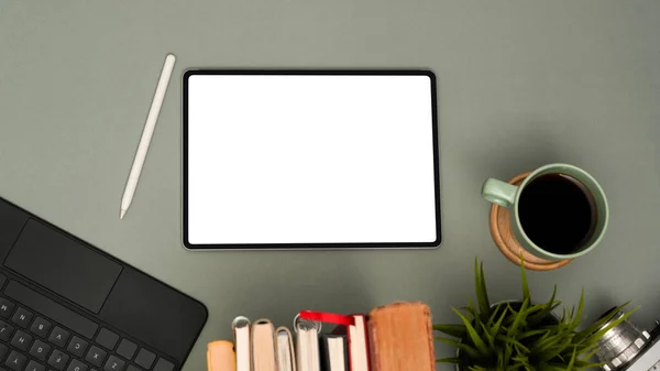 Espaço Trabalho Mesa Escritório Mínimo Com Display Digital Tablet Branco — Fotografia de Stock