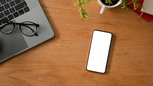 Smartphone Mockup Pantalla Blanca Para Montar Imagen Mesa Madera Con —  Fotos de Stock