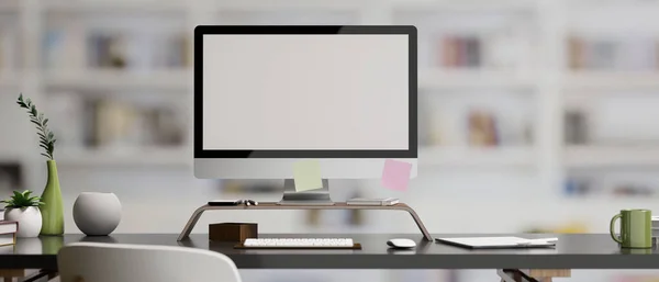 Moderni Toimistopöytä Jossa Moderni Tietokone Valkoisella Pöytänäytöllä Näppäimistö Langaton Kaiutin — kuvapankkivalokuva