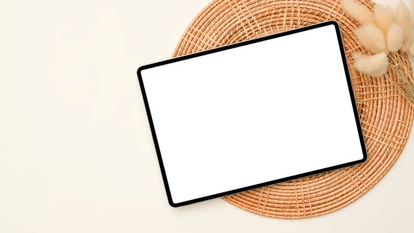 Vista Superior Flat Lay Espaço Trabalho Minimamente Moderno Com Tablet — Fotografia de Stock