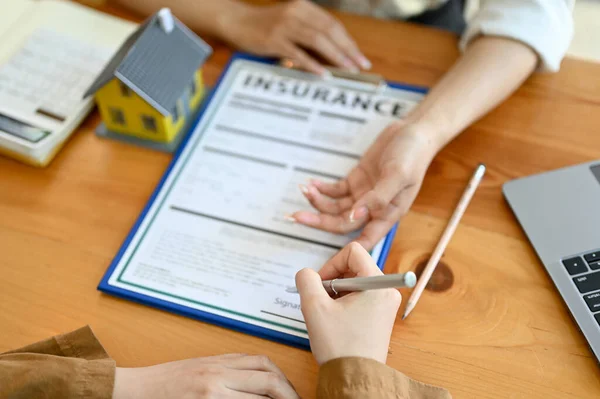 House Insurance Broker Having Meeting Client Office Female Client Signing — Stockfoto