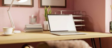 Dizüstü bilgisayarı, malzeme ve aksesuarları pastel pembe duvara karşı olan modern pembe kadınsı çalışma istasyonu. yakın plan, 3D görüntüleme, 3d illüstrasyon