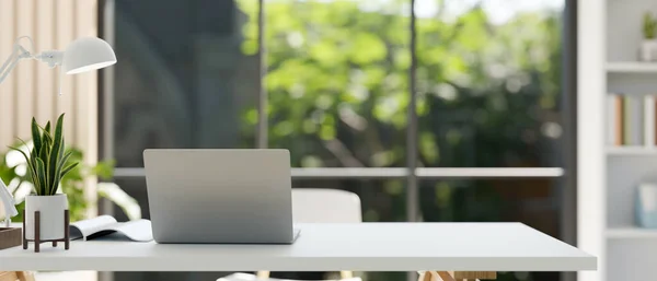 Moderner Stilvoller Arbeitsplatz Mit Laptop Buch Dekorationsanlage Büromaterial Und Kopierraum — Stockfoto