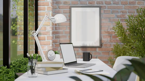 Bequemer Minimaler Arbeitsraum Büro Mit Laptop Attrappe Tischlampe Und Sachen — Stockfoto