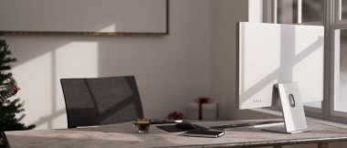 Bilgisayar, klavye, kahve fincanı, mermer masa, ofis sandalyesi ve beyaz duvarlı modern şehir ofis çalışma alanı. arka plan görüntüsü. 3d görüntüleme, 3d illüstrasyon