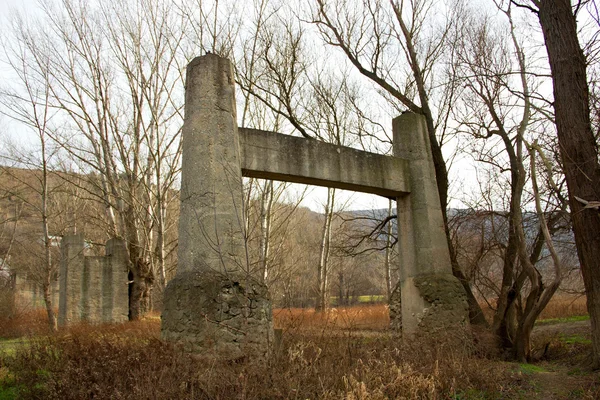 Concrete Ruins of Bridge Pillars — Stock Photo, Image