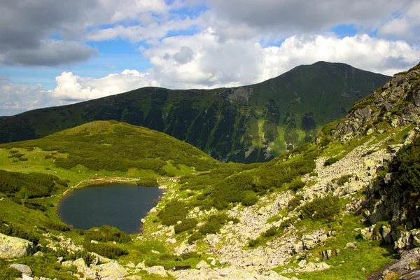 Górskie jezioro ślepe — Zdjęcie stockowe