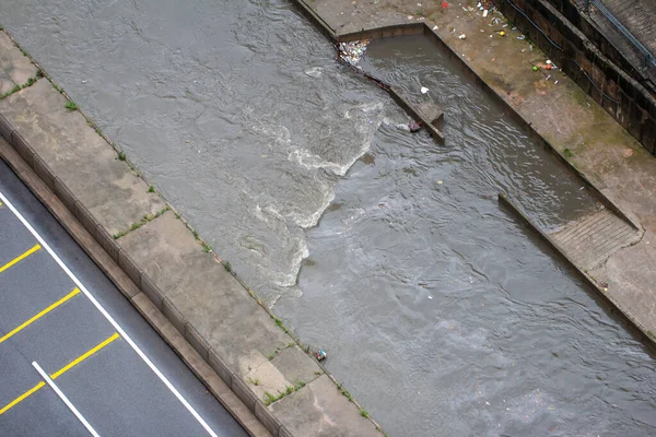 Stormvatten Forsar Genom Kanalen Efter Kraftigt Regn Kuala Lumpur Malaysia — Stockfoto