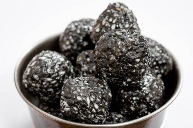 Black sesame laddu (also known as ellu urundai in tamil language) is made of sesame seeds and jaggery