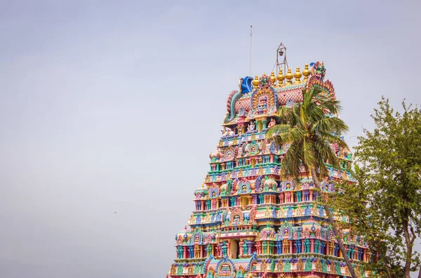 Vista Una Las Torres Del Templo Jambukeswarar Thiruvanaikaval Que Representan — Foto de Stock