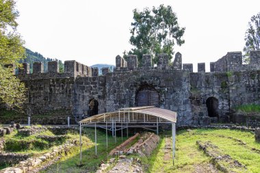 Batumi, Gürcistan Eylül 2021: Gonio-Apsaros kalesinin duvarları ve kuleleri, Adjara 'daki en eski, birkaç bin yıllık Roma tahkimatı. 