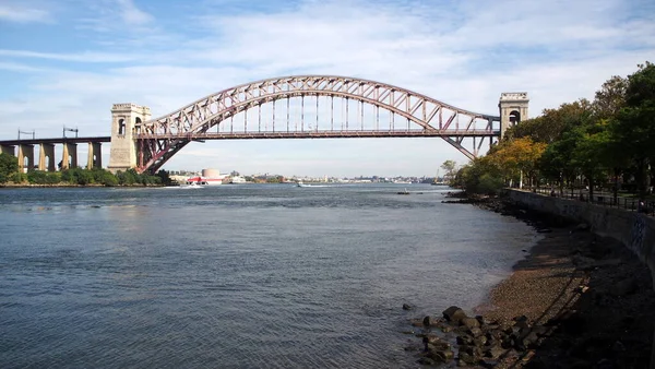 Hell Gate Bridge Vista Desde Astoria Park Queens Estados Unidos — Foto de Stock