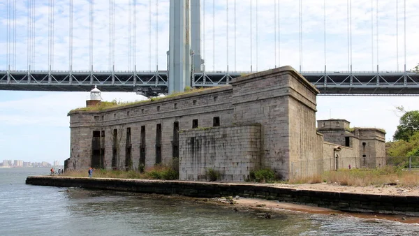 Battery Weed Van Het Fort Wadsworth Verrazzano Narrows Bridge Achtergrond — Stockfoto