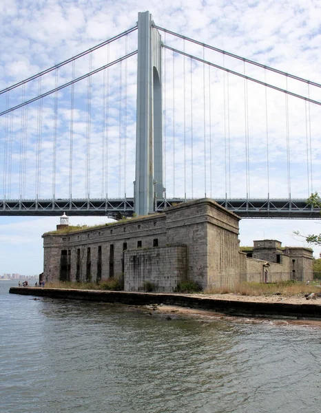 Battery Weed Fort Wadsworth Verrazzano Narrows Bridge Background Staten Island — Stock Fotó