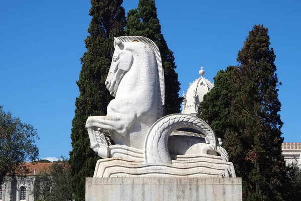 Sculptures Chevaux Blancs Entourant Fontaine Monumentale Place Empire Belem Lisbonne — Photo