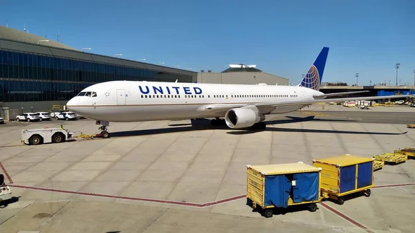 United Boeing 767 400 Terminal Newark Liberty Airport Usa September — 图库照片