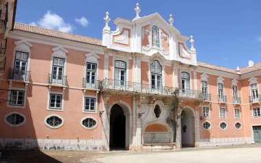 Correio-Mor Sarayı, Yüksek Kurye Sarayı, Lizbon 'un kuzeyindeki barok konutu, bir zamanlar Penafiel Kontlarının ve Markizlerinin evi, Loures, Portekiz - 23 Temmuz 2021