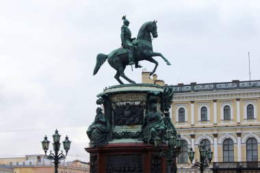 I. Nicholas 'ın Atlı Heykeli, Auguste de Montferrand tarafından 1859' da açıldı, St. Petersburg, Rusya - 11 Ekim 2011