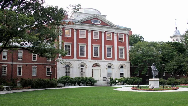 宾夕法尼亚医院 美国第一家医院 1751年特许经营 建于1755年 美国费城 2012年8月11日 — 图库照片