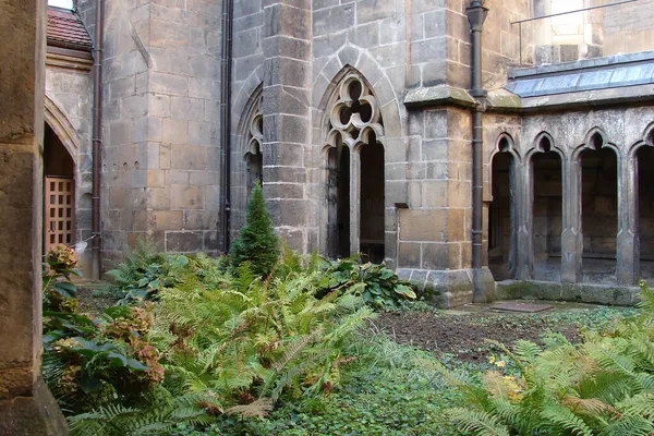 Albrechtsburg Kalesi 'ndeki Katedral Manastırı, kısmi manzara, Meissen, Almanya - 1 Ekim 2007