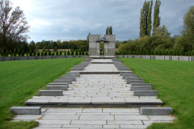 Theresienstadt 'taki mezarlık ve anıtlar, Sovyet savaş esirleri anıtı, Terezin, Çek Cumhuriyeti - 29 Eylül 2007