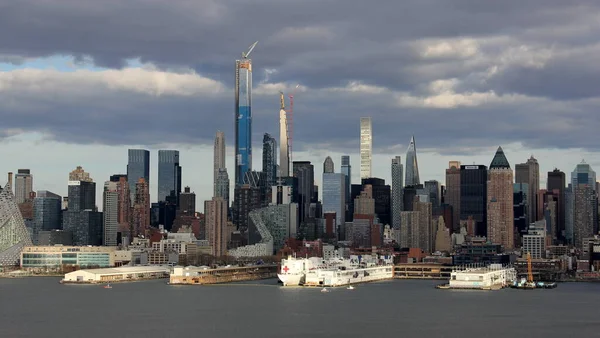 Набережная Манхэттена Уэст Сайд Больничный Корабль Usa Comfort Прибитый Pier — стоковое фото