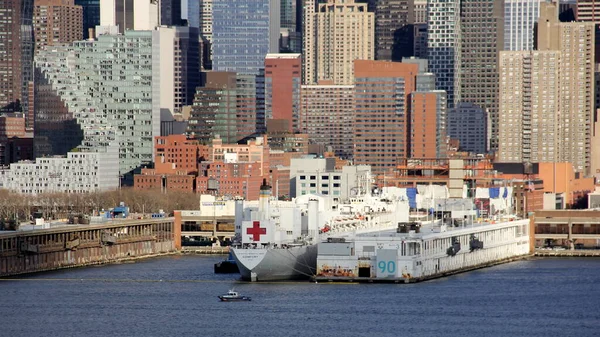 Manhattan West Side Waterfront Krankenhausschiff Usns Comfort Dockte Pier Blick — Stockfoto