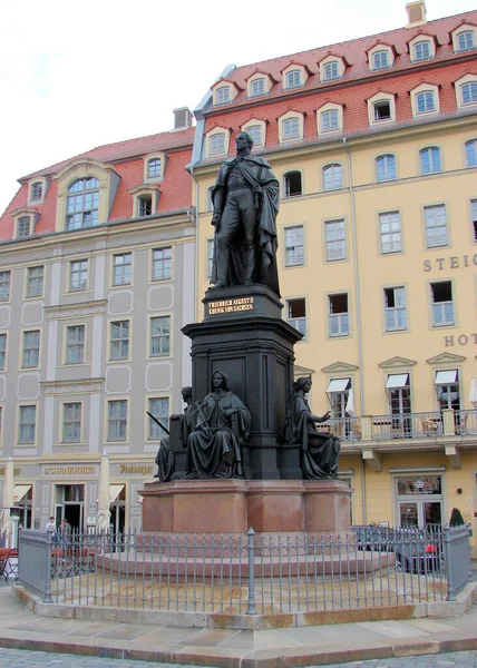 Estátua Frederico Augusto Rei Saxônia Praça Novo Mercado Dresden Alemanha — Fotografia de Stock