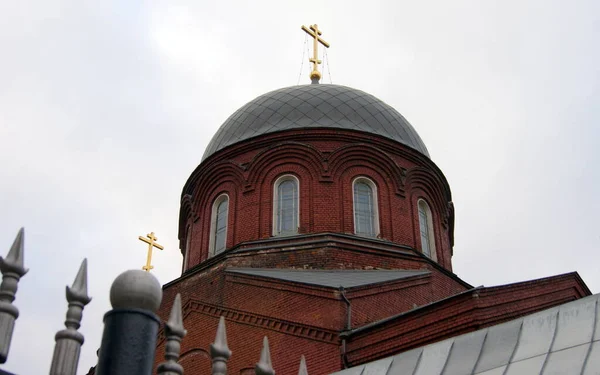 Dome Gilded Cross Detail Dari Gereja Old Believer Perantaraan Bunda — Stok Foto