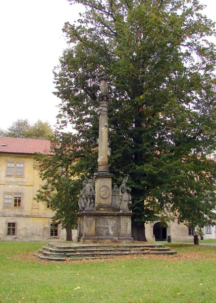 Rahibeler Premonstratensians Manastırı Barok 1684 Marian Sütunu Manastır Doksany Çek — Stok fotoğraf