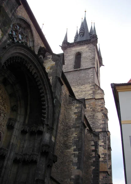 Liebfrauenkirche Vor Tyn Details Des Gotischen Mauerwerks Und Teilansicht Des — Stockfoto