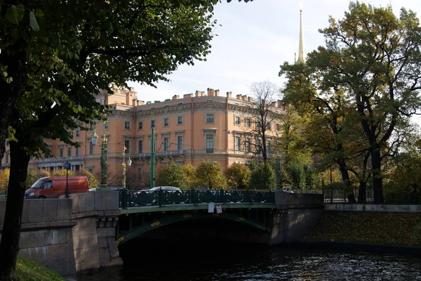 1St Sadovy Bridge Moyka River Backround Mikhailovsky Castle Aka Engineers — Fotografia de Stock