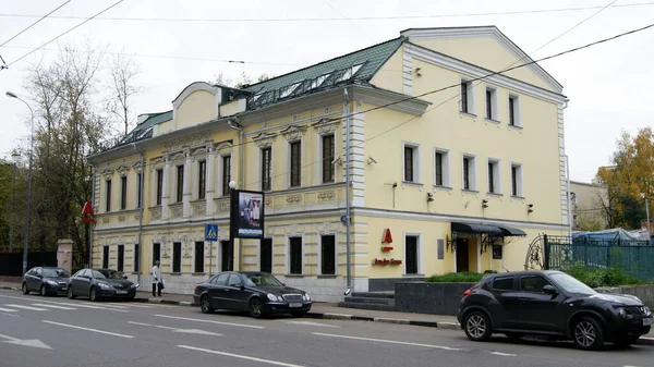 Gerestaureerd Klassiek 19E Eeuws Herenhuis Aan Pyatnitskaya Street Het District — Stockfoto