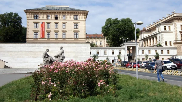 Skryta Caddesi Sahnesi Prazak Sarayı Arka Planda Moravian Galerisi Brno — Stok fotoğraf